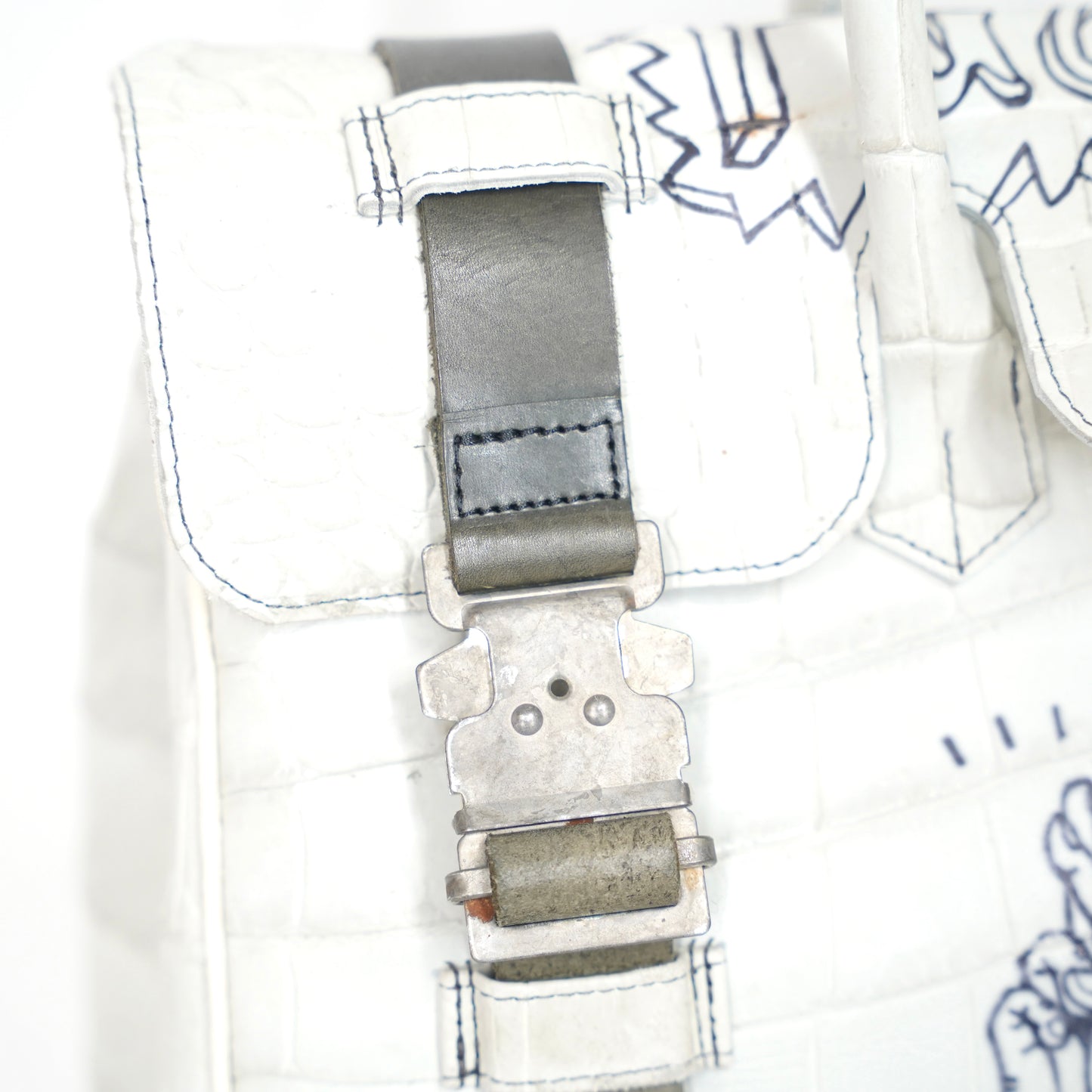 【Limited】 Voyger37  / White Crocodile