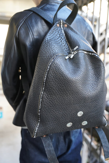 Triple-one zip / ONE PIECE RUCKSACK
