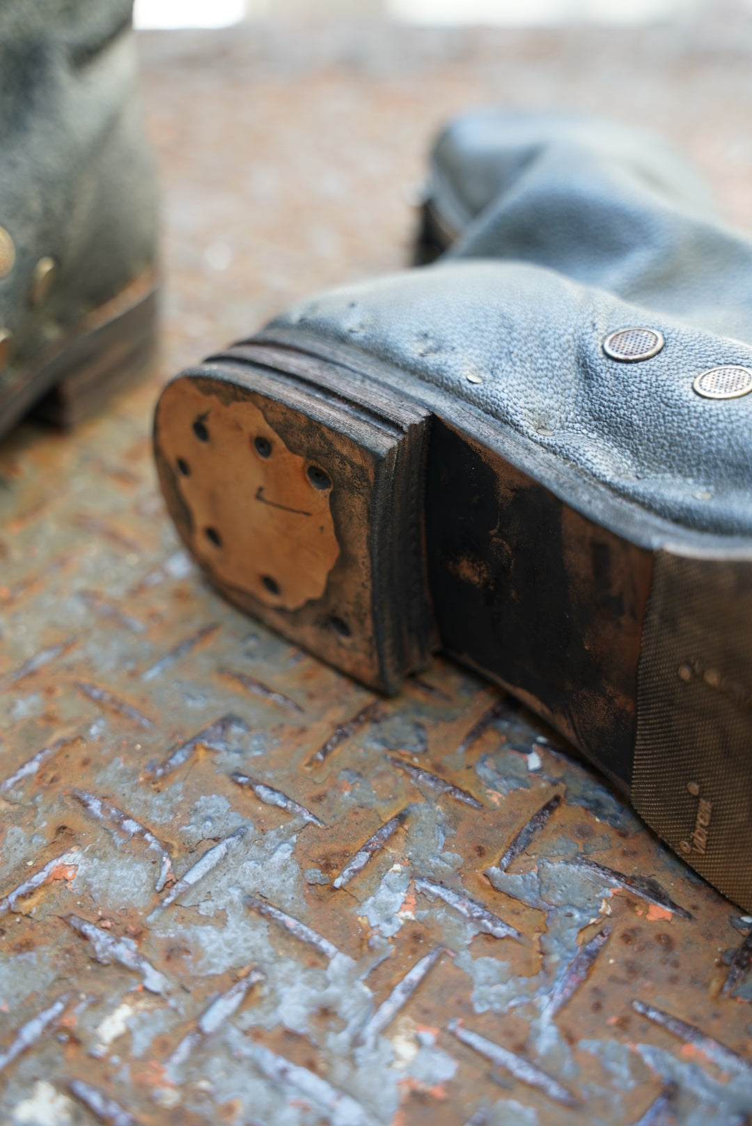 [ONLY ONE] ASIAN BLACK BEAR / BACK-ZIP BOOTS / 39 / OBJECT DYED W/ JP SUMI INK