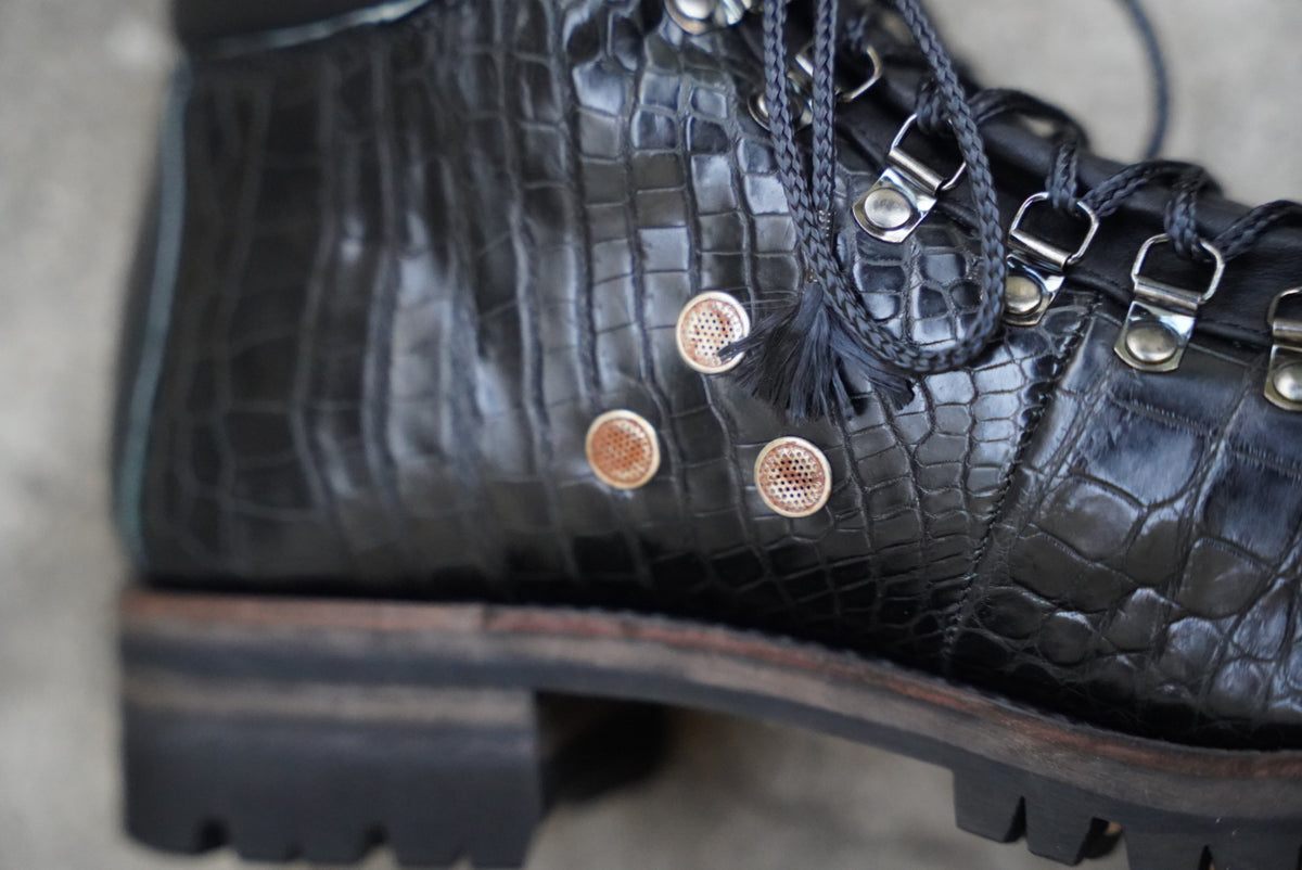 MOUNTAIN BOOTS / CROCODILE / SIZE 43