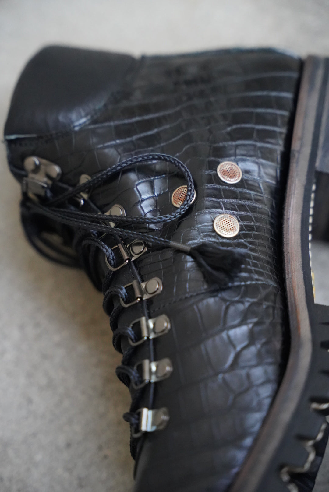 MOUNTAIN BOOTS / CROCODILE / SIZE 43