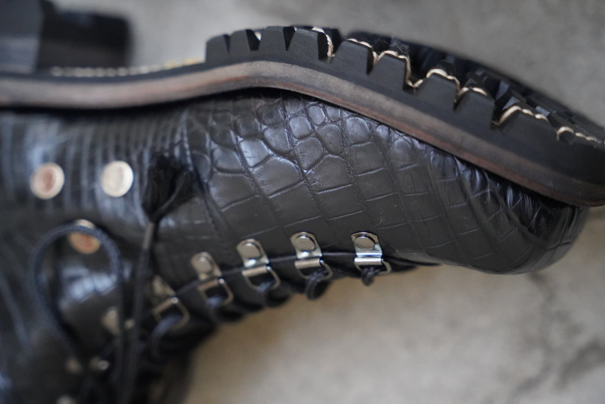 MOUNTAIN BOOTS / CROCODILE / SIZE 43