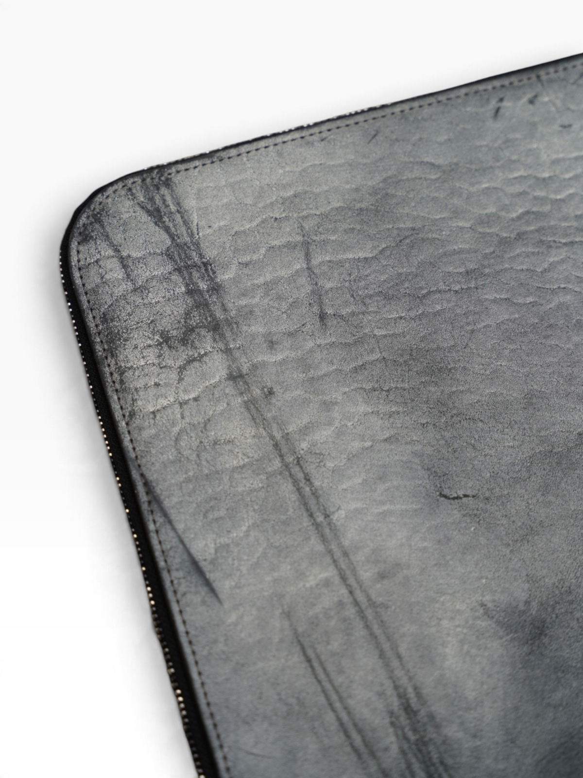 ZIP PORTFOLIO / SHRUNKEN HORSEBUTT / WHITE WAX