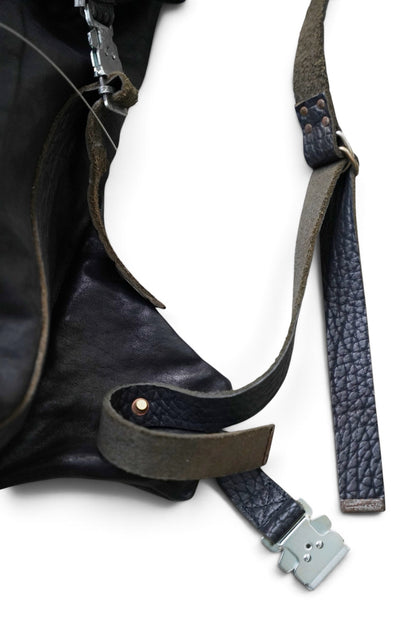 METAL WIRE RUCKSACK / OIL HORSE / BLACK