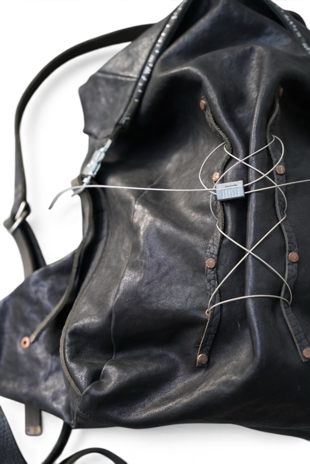 METAL WIRE RUCKSACK / OIL HORSE / BLACK